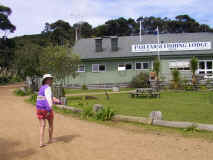 tonnie fishing club.jpg (100369 bytes)